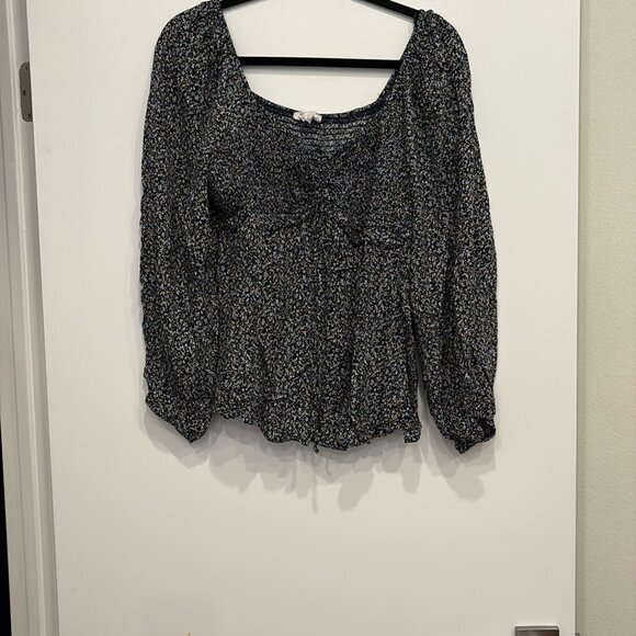 Maternity Bundle - Size Large - Dress & Two Blouses - Like New! - Picture 9 of 11